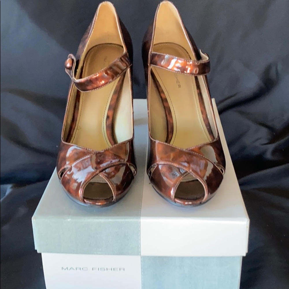 Marc Fisher patent leather sandals